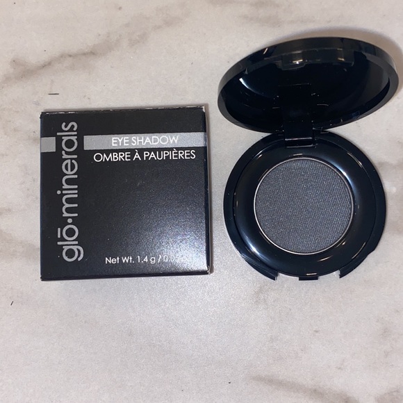 Glo skin beauty eyeshadow ‘graphite’. - Picture 2 of 2